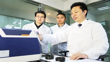 【媒體(ti)報道】馮光德(dé):“鐵心”譜出的(de)人(ren)生(sheng)“三部(bu)曲”